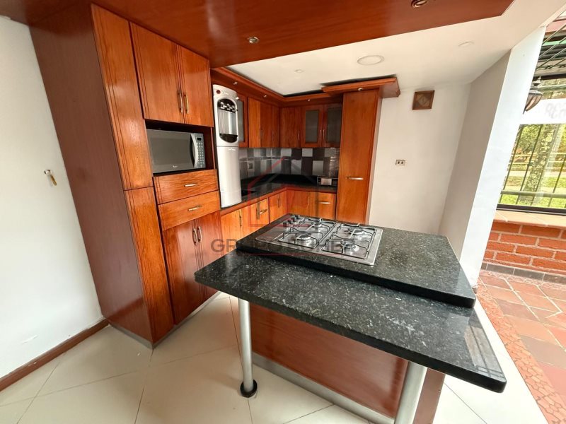 Casa disponible para Arriendo en Medellín La Mota Foto numero 1