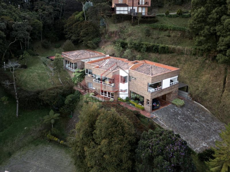 Casa disponible para Arriendo en Envigado Loma El Escobero Foto numero 1