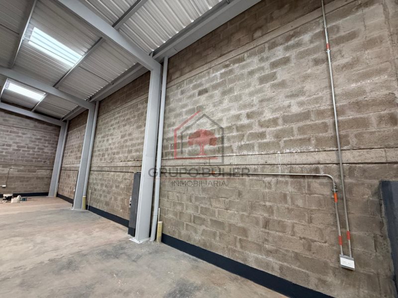 Bodega disponible para Arriendo en Sabaneta Calle Larga Foto numero 1