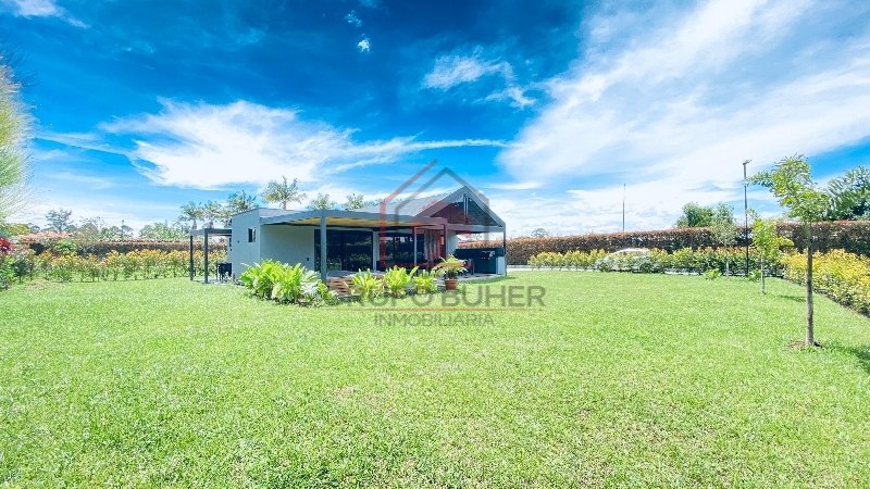 Casa-Finca disponible para Arriendo en Rionegro Crucero Foto numero 1