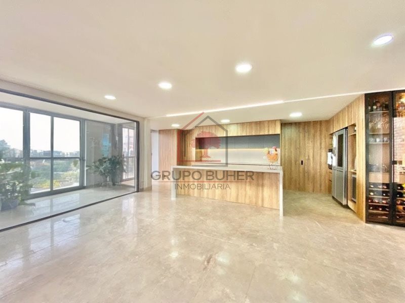 Apartamento En Arriendo - El Poblado, Medellín
